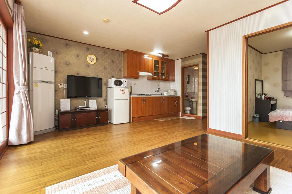 Nuyoungnayoung Pension Seogwipo Esterno foto